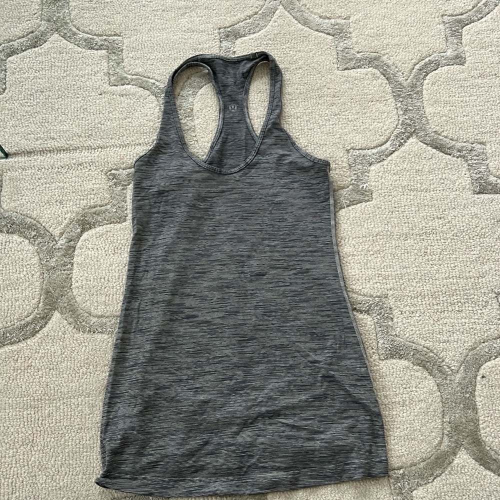 Lululemon cool racer back tank (sz 6)
